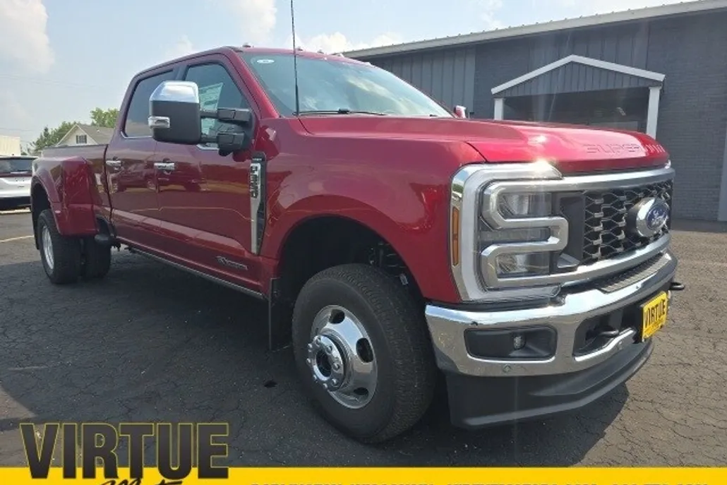 2025 Ford F-350 Lariat photo 1