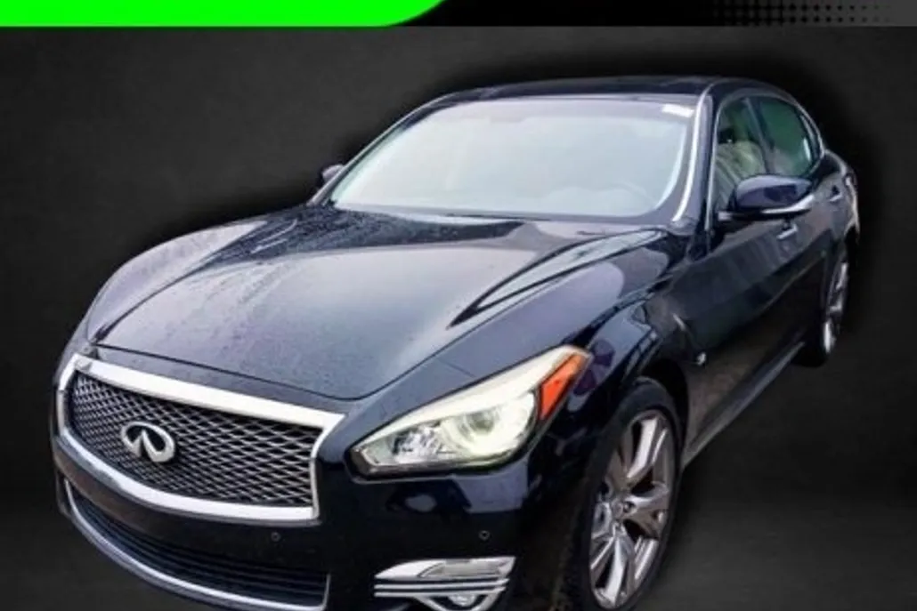 2015 Infiniti Q70L 3.7 photo 1