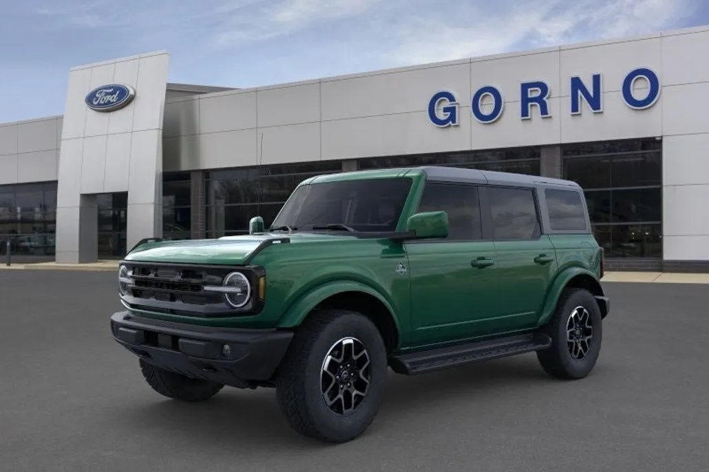 2025 Ford Bronco Outer Banks photo 1