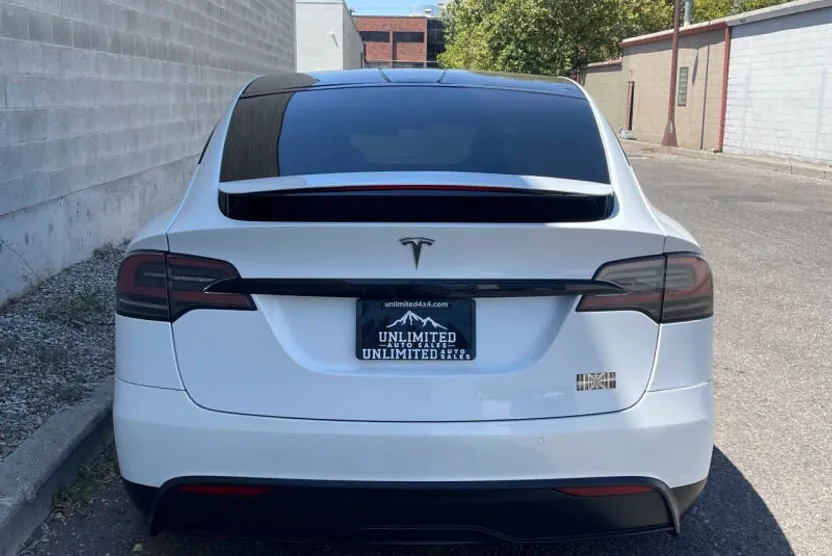 2022 Tesla Model X Plaid photo 1