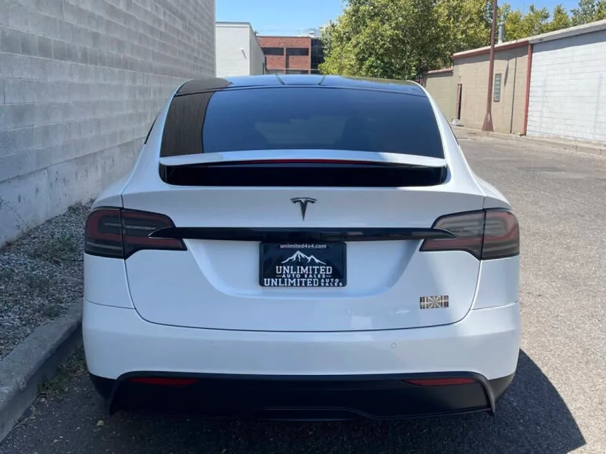 2022 Tesla Model X Plaid photo 1