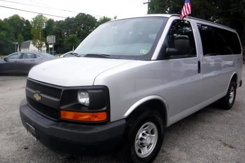 2015 Chevrolet Express LS 2500 photo 1