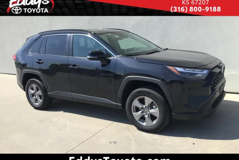 2024 Toyota RAV4 Hybrid XLE photo 1