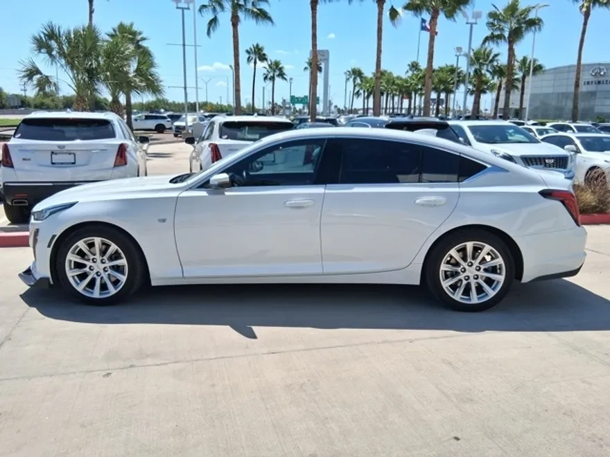 2024 Cadillac CT5 Luxury photo 1