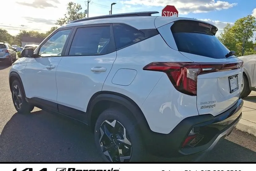 2026 Kia Seltos S photo 1