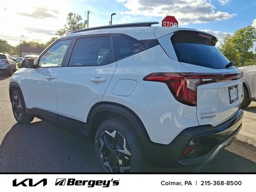 2026 Kia Seltos S photo 1
