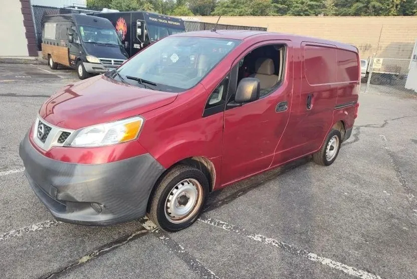 2017 Nissan NV200 S photo 1