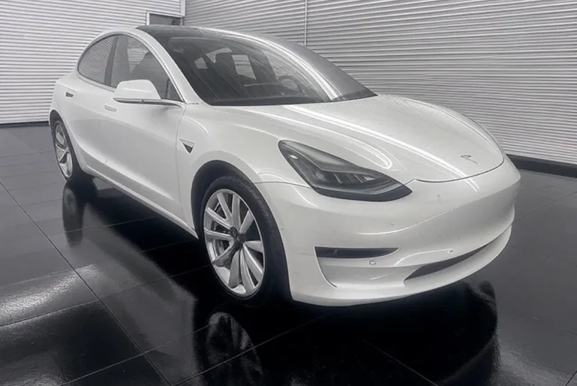 2018 Tesla Model 3 Long Range photo 1