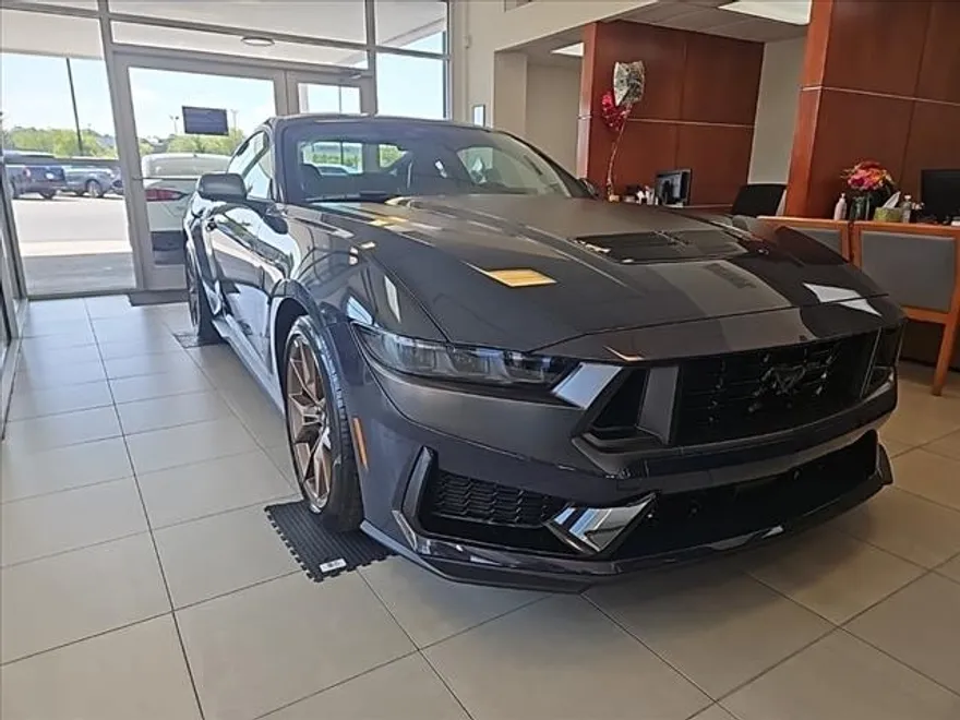2025 Ford Mustang Dark Horse Deluxe photo 1