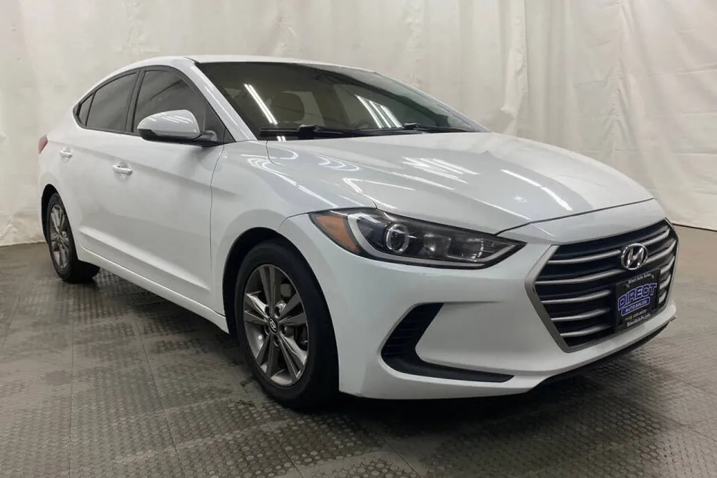 2018 Hyundai Elantra SEL photo 1