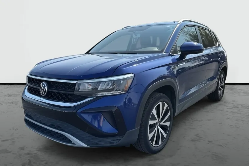2022 Volkswagen Taos SE photo 1