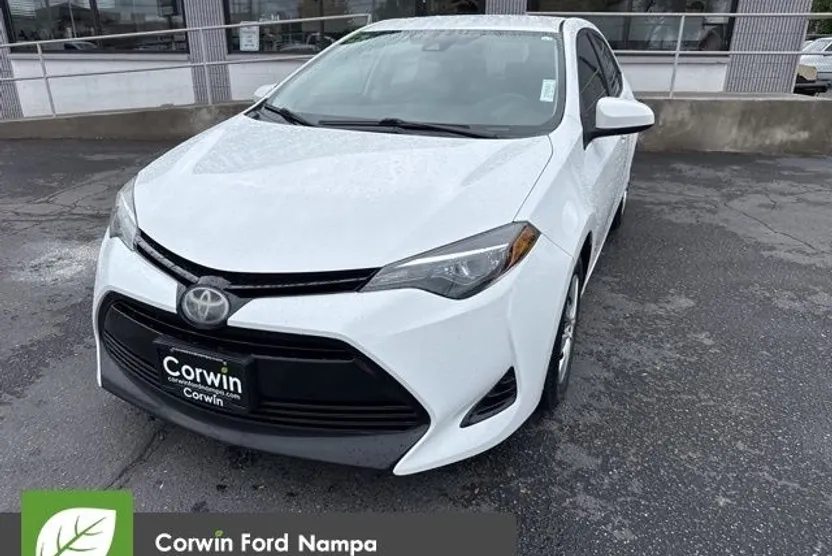 2018 Toyota Corolla L photo 1
