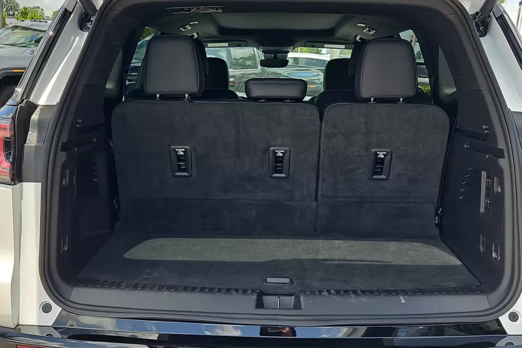 2024 Gmc Acadia Denali photo 1