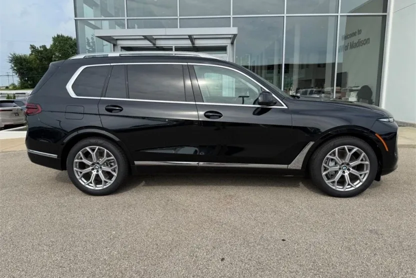2025 Bmw X7 xDrive40i photo 1