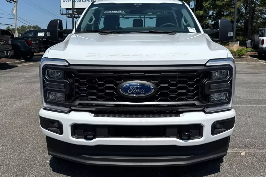 2025 Ford F-350 photo 1