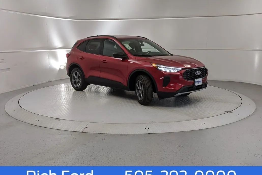 2026 Ford Escape ST-Line photo 1