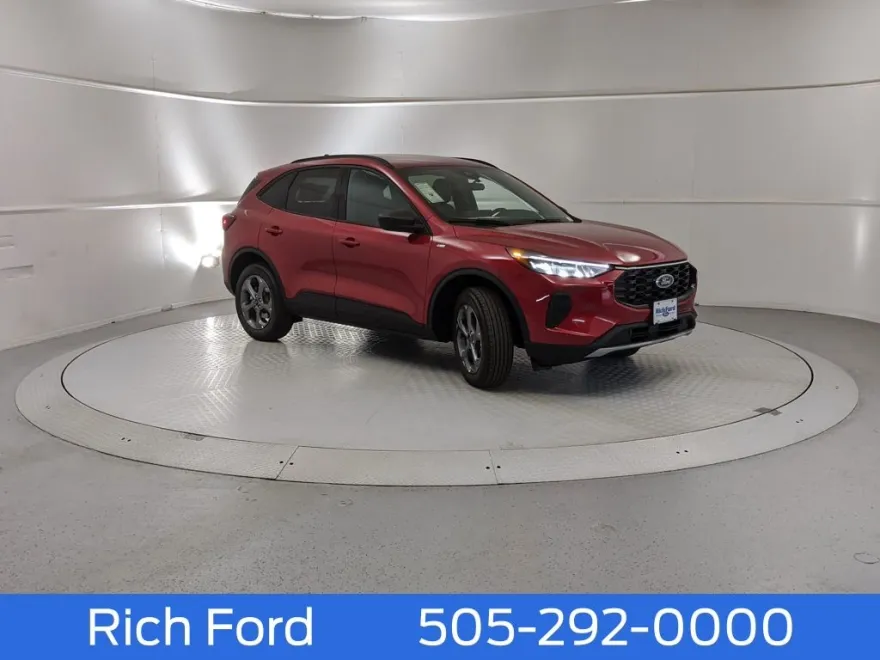 2026 Ford Escape ST-Line photo 1