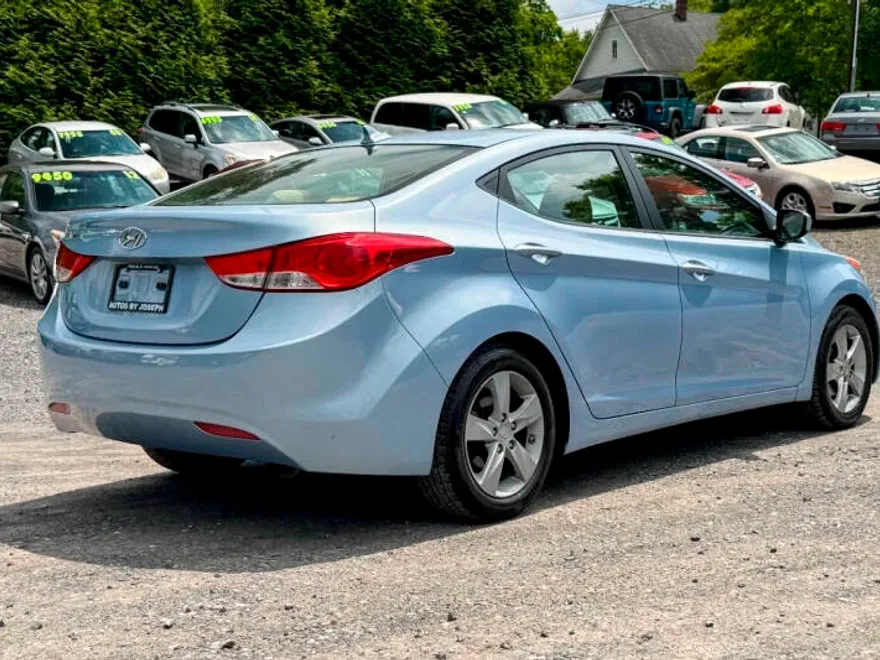 2012 Hyundai Elantra GLS photo 1