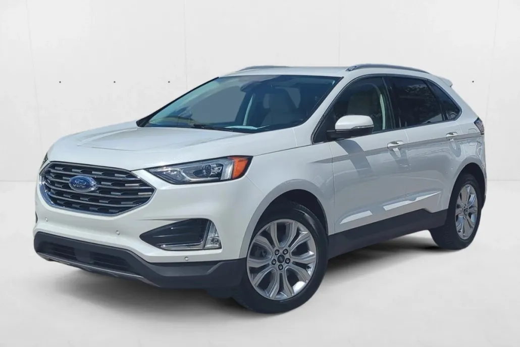 2020 Ford Edge Titanium photo 1