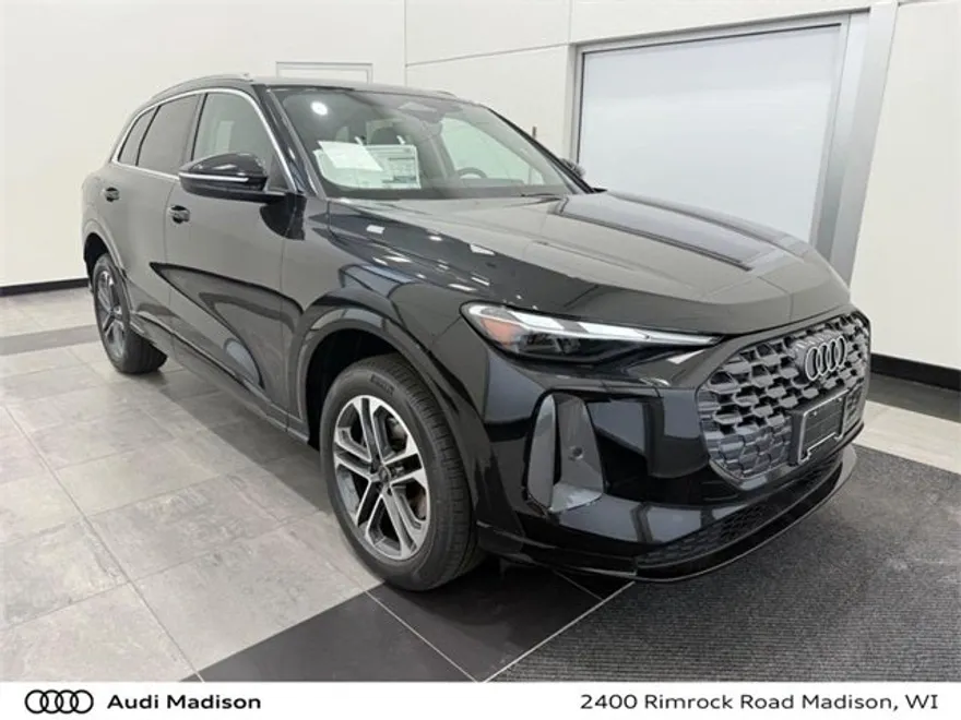 2025 Audi Q5 Premium photo 1