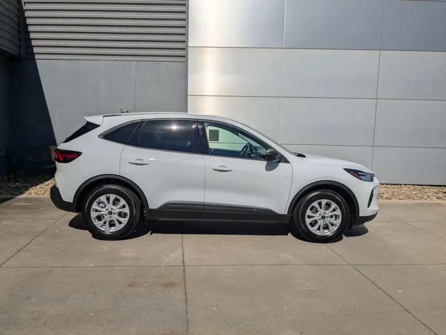 2025 Ford Escape Active photo 1