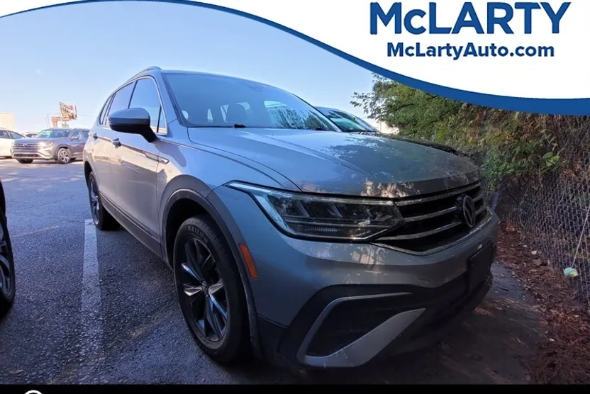 2022 Volkswagen Tiguan SE photo 1