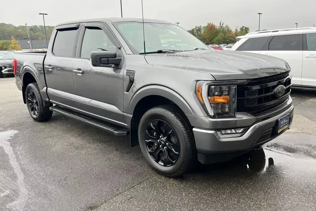 2022 Ford F-150 XLT photo 1