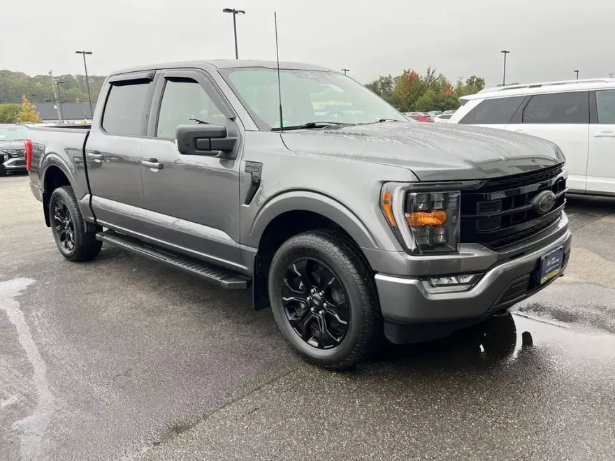 2022 Ford F-150 XLT photo 1