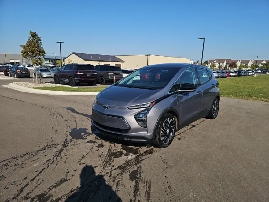 2023 Chevrolet Bolt EV 2LT photo 1