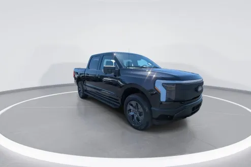 2025 Ford F-150 Lightning photo 2