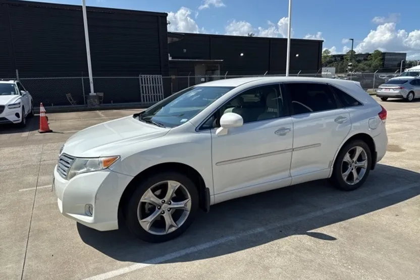 2009 Toyota Venza Base photo 1