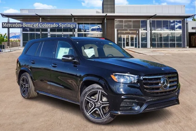 2025 Mercedes Benz GLS 450 4MATIC photo 1