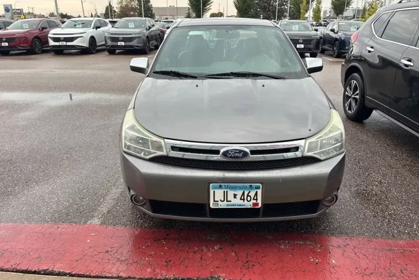 2011 Ford Focus SEL photo 1
