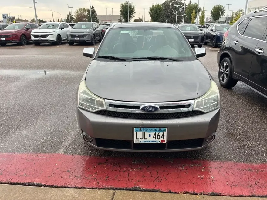 2011 Ford Focus SEL photo 1