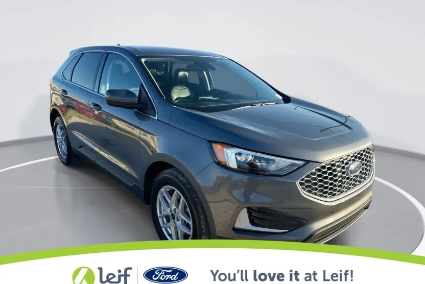 2023 Ford Edge SEL photo 1
