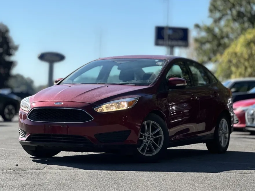 2016 Ford Focus SE photo 1