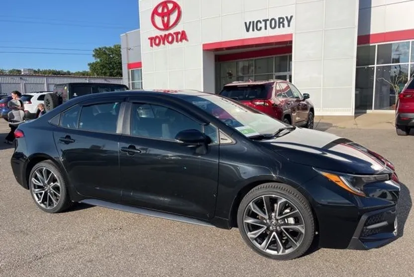 2022 Toyota Corolla SE photo 1