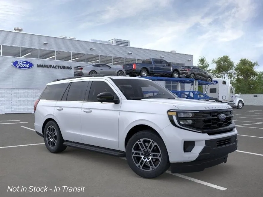 2025 Ford Expedition photo 1
