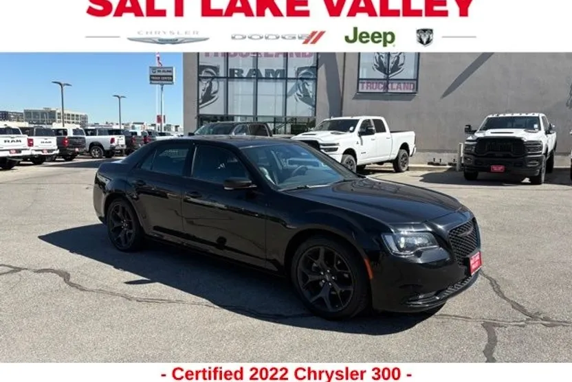 2022 Chrysler 300 S photo 1