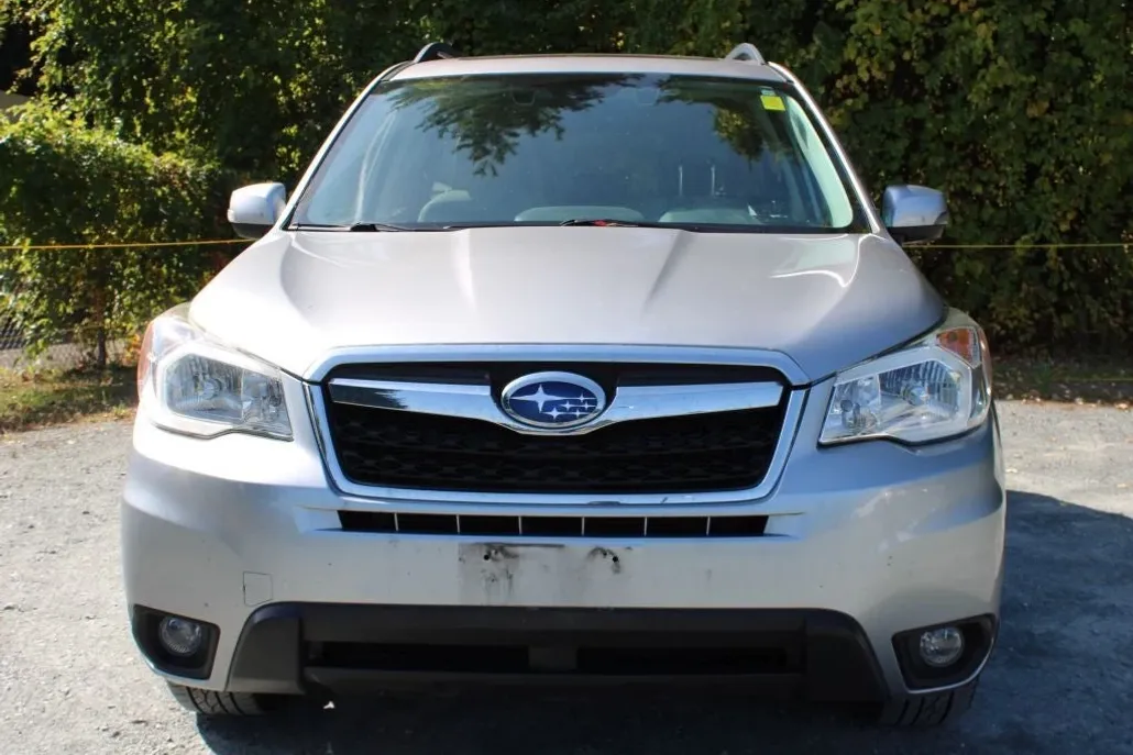 2016 Subaru Forester 2.5i Touring photo 1