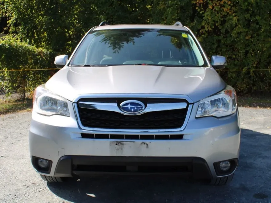 2016 Subaru Forester 2.5i Touring photo 1