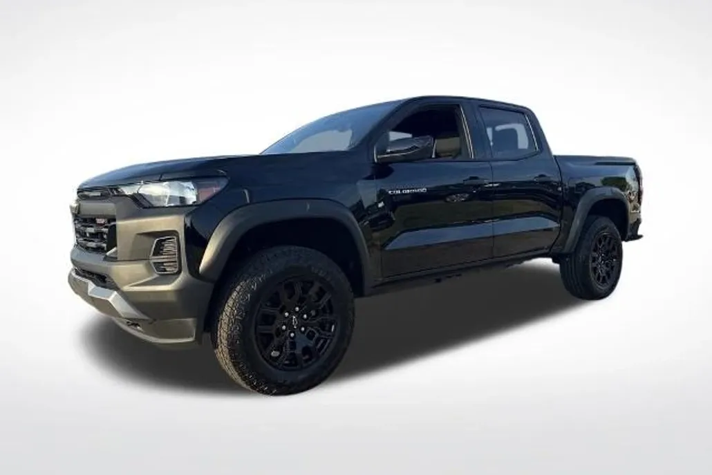 2026 Chevrolet Colorado Trail Boss photo 1