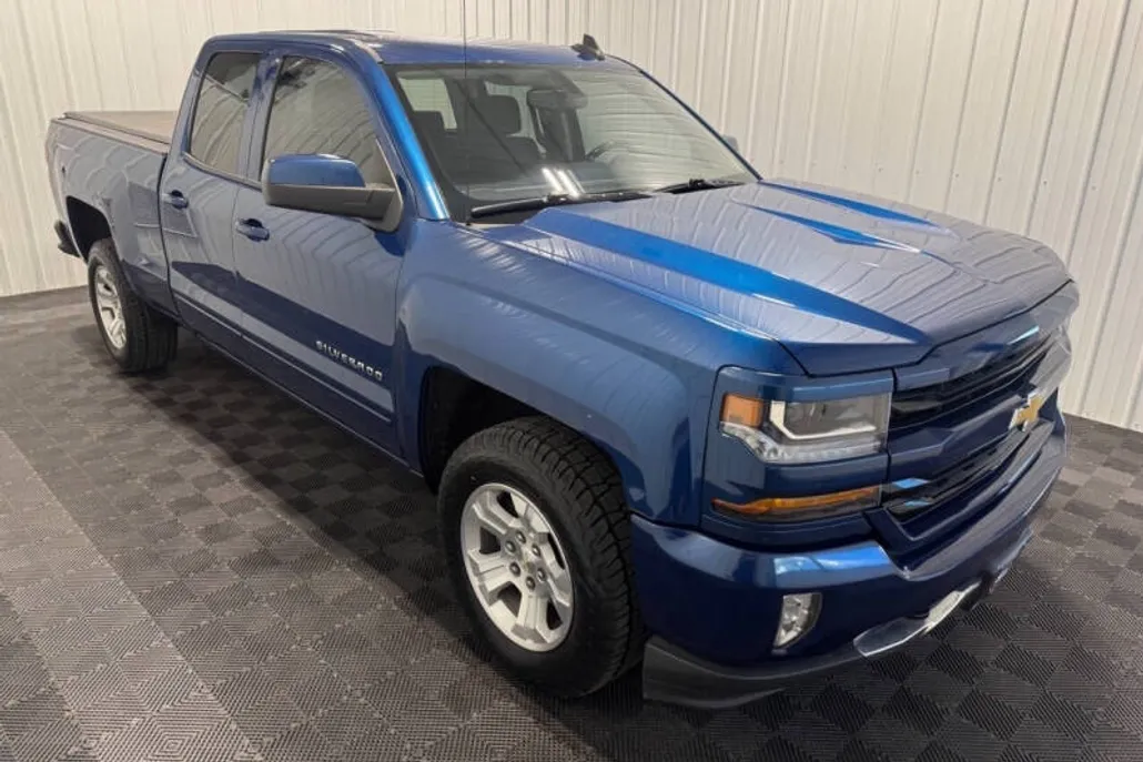 2019 Chevrolet Silverado 1500 LT Z71 photo 1