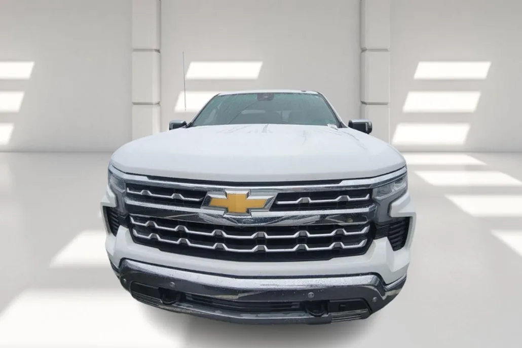 2024 Chevrolet Silverado 1500 LTZ photo 1