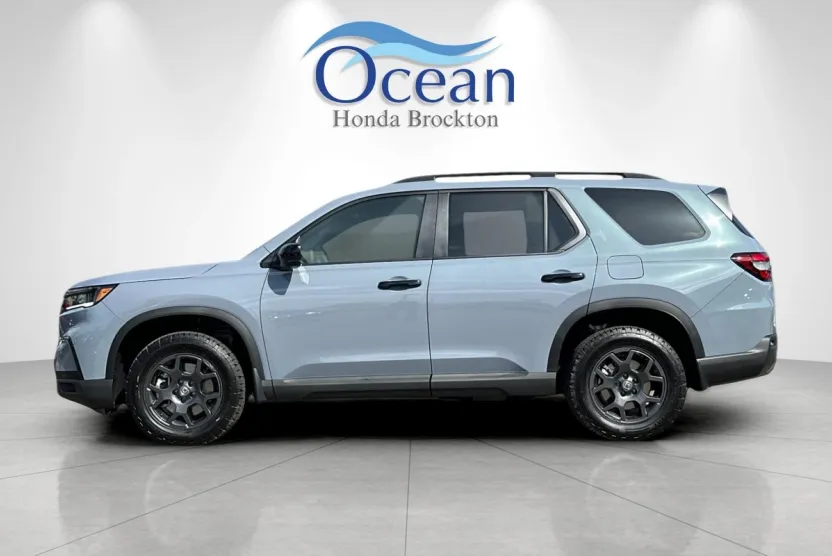 2025 Honda Pilot TrailSport photo 1