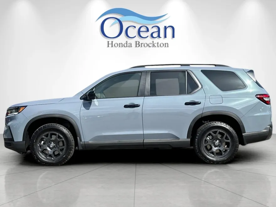 2025 Honda Pilot TrailSport photo 1