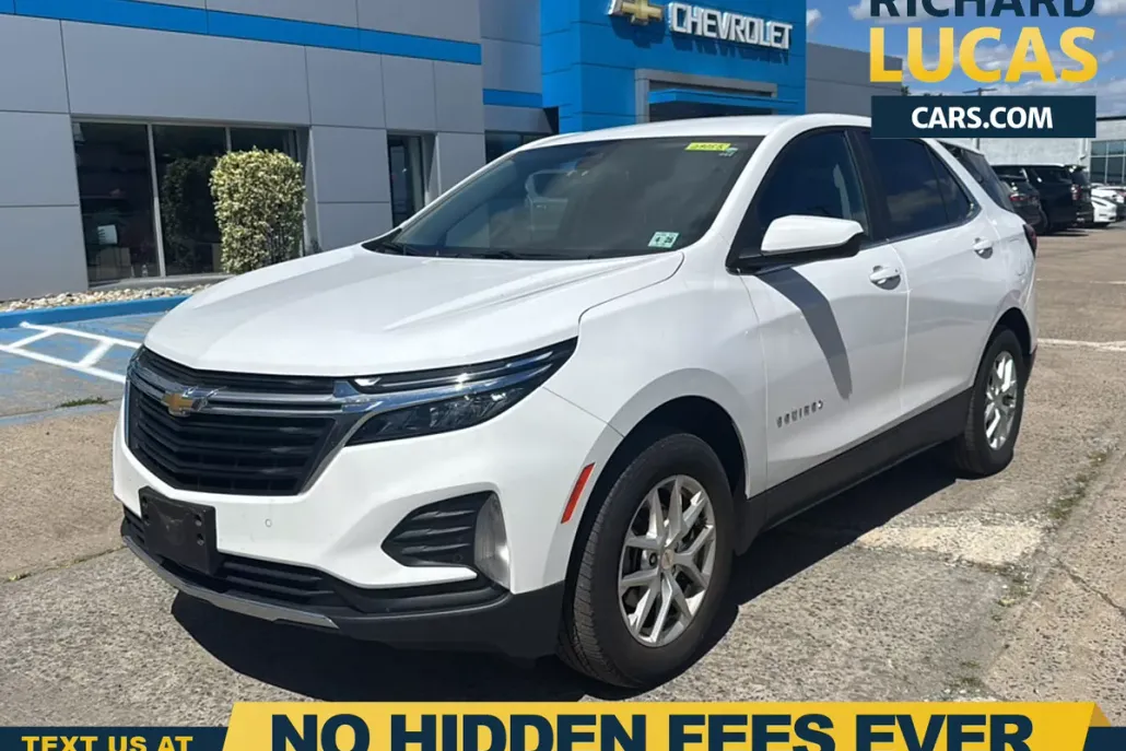 2023 Chevrolet Equinox LT photo 1