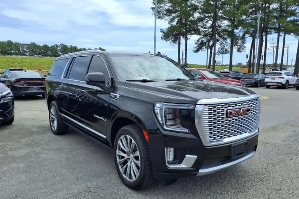 2021 Gmc Yukon XL Denali photo 1