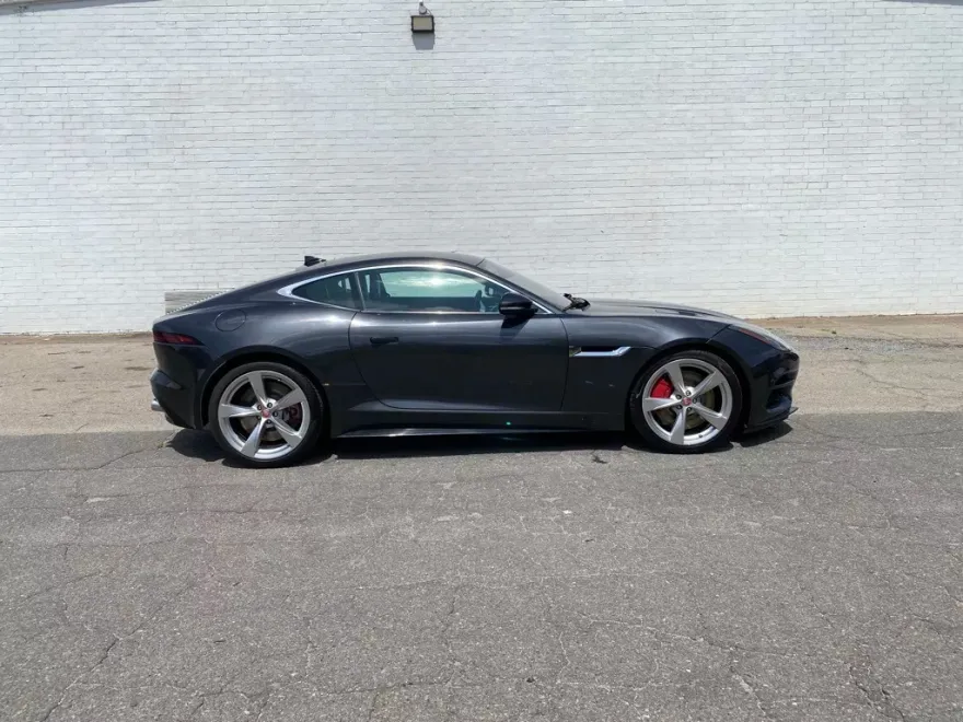 2018 Jaguar F-TYPE R photo 1