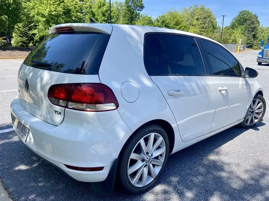 2011 Volkswagen Golf TDI photo 1